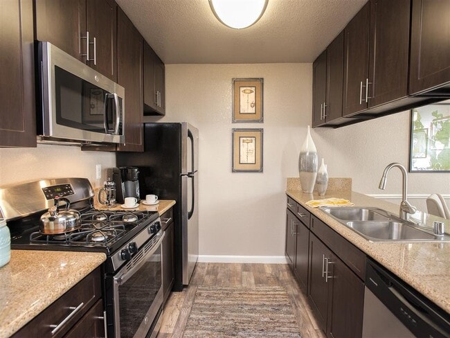 Deer Valley Apartment Homes