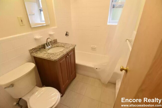 Photo - 73 Parkman St Apartamentos Unidad 2B