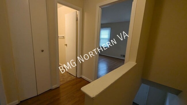 Photo - 9819 Town Ln