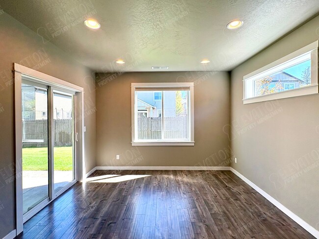 60868 SE Sweet Pea Dr