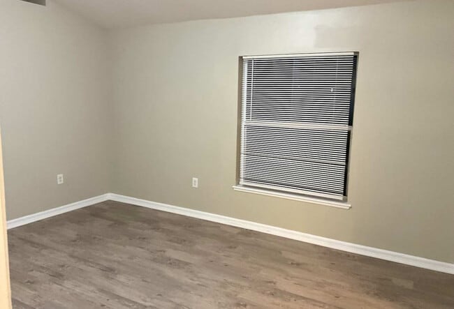 Photo - 9737 S 53rd Ave