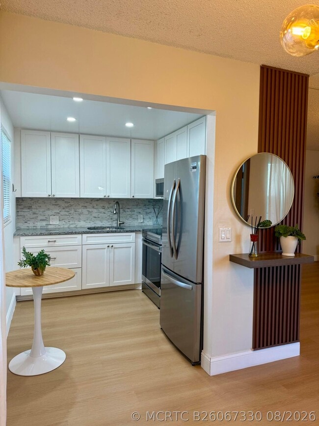 9774 Glades Rd Unit J