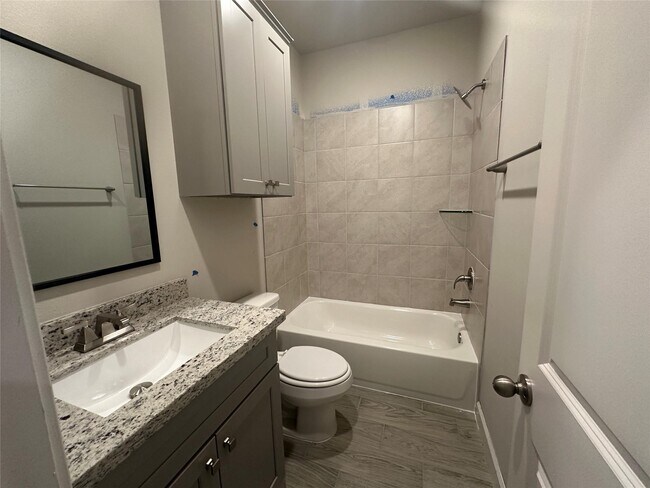 Photo - 104b Turner Dr