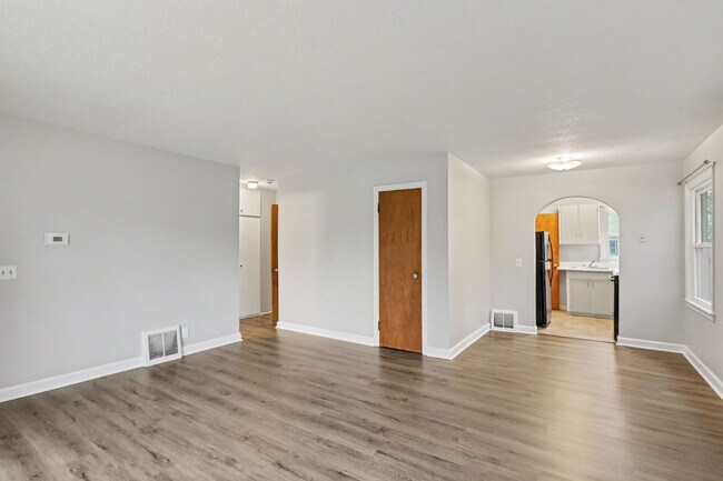 Photo - 1 Bedroom Rental Duplex in Midland- $1000/month