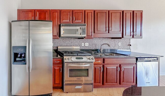 Photo - Luxury and Convenience in Royal Oak Unit 330