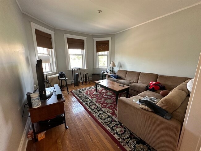 Building Photo - 1572 Commonwealth Ave Unit 16