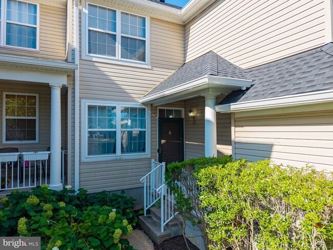Photo - 12 Scarlet Oak Dr