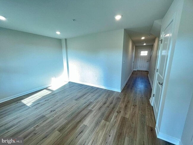 Photo - 905 Magnolia Ln
