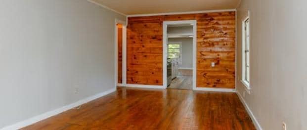 Photo - 358 Breamwood Ave