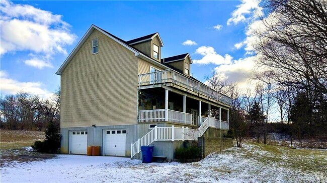 Building Photo - 321 Quarry Rd Rental