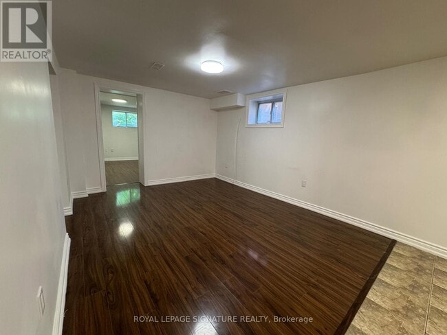 Photo - 130 Budea Crescent