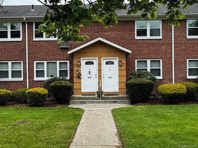 Building Photo - 60 Hiddink St Unit 60