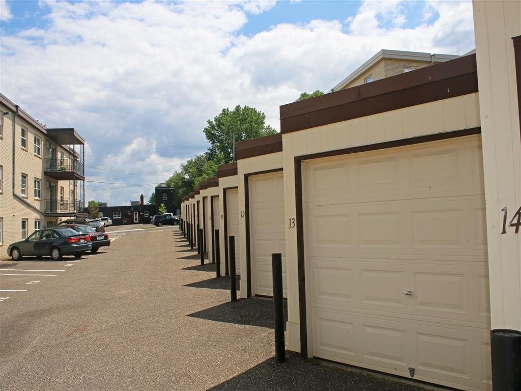 Photo - Maple View Apartments