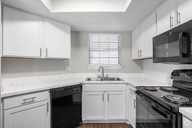 Copperfield Apartments - Kitchen