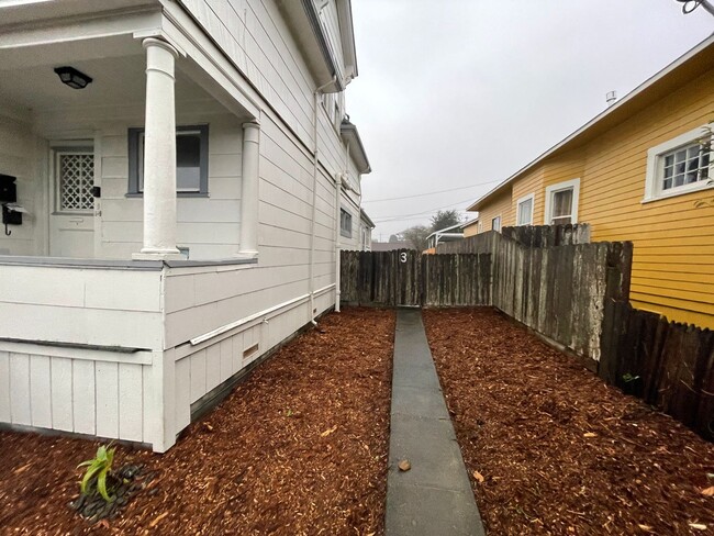 Photo - 2015 B St Unit 2015 B #3 [PRM: Marlene]