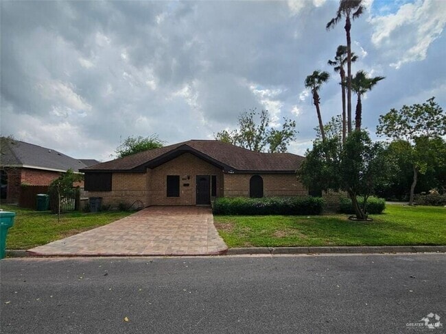 Building Photo - 1415 W Sevilla St Rental