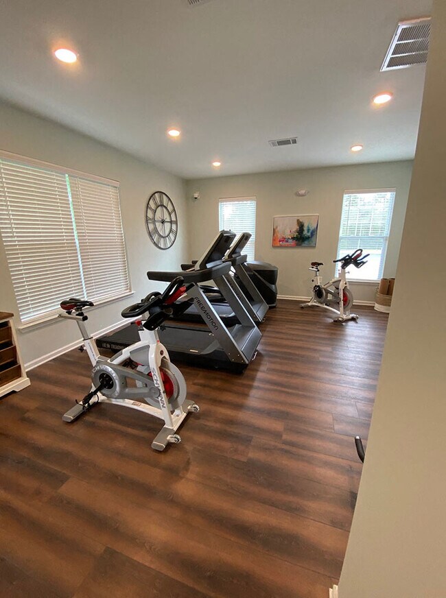 Sunnybrook Pointe