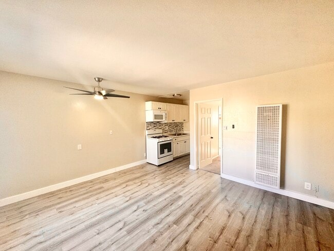 Building Photo - 2505 S Denison Ave Unit 5 Rental