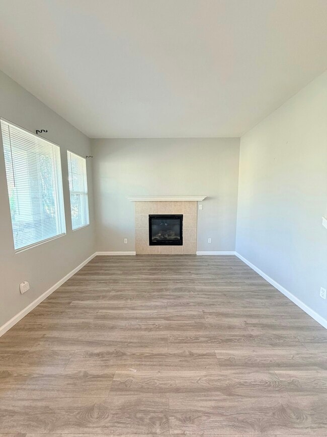 Photo - 4375 Tropaz Ln