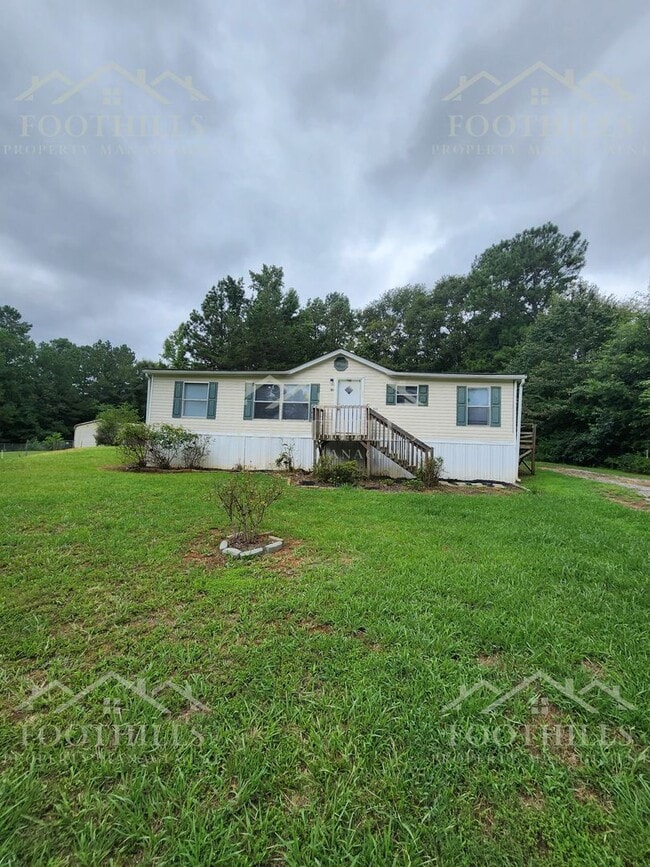 Building Photo - Country Comfort on Half an Acre – 3BR/2BA ... Rental