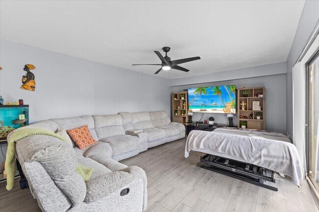 Photo - 2704 27th Way