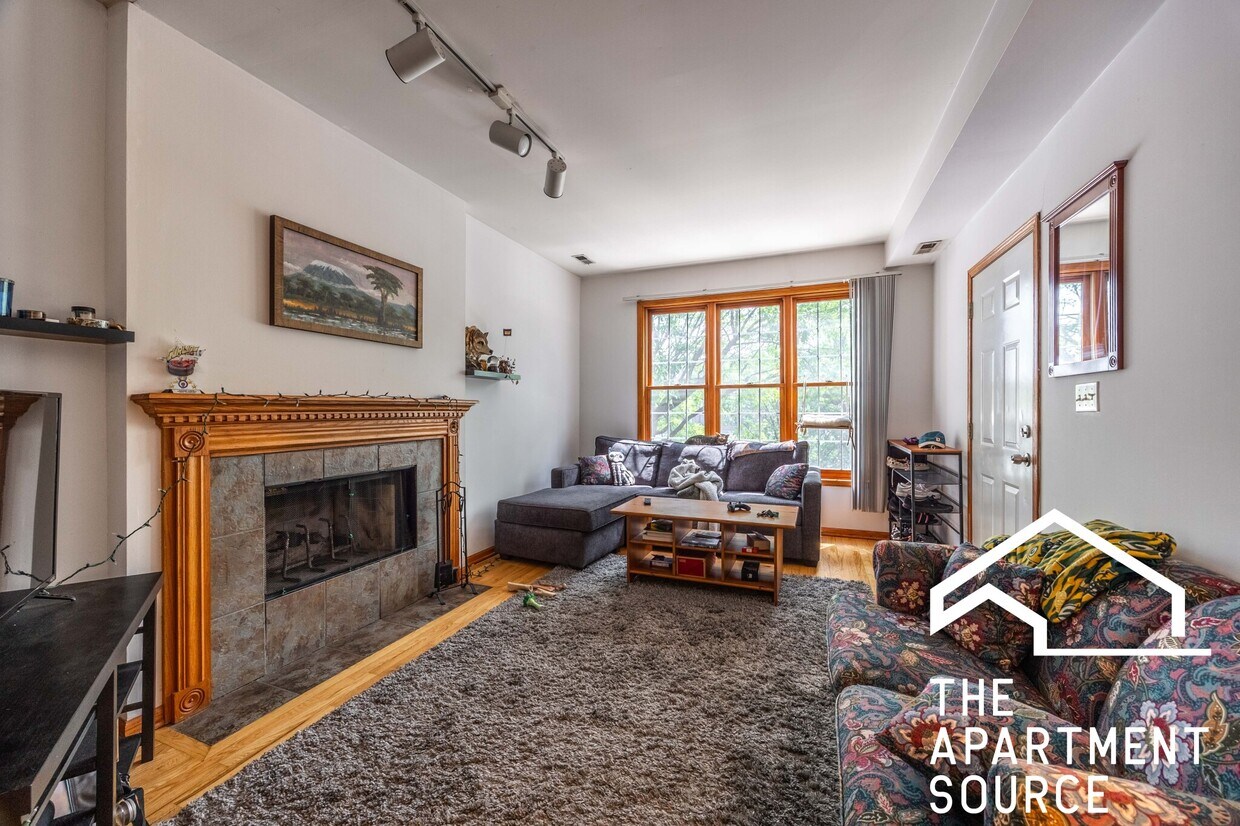 Photo - 918 N Paulina St (Chicago, IL)