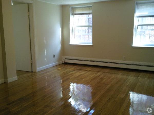 Building Photo - 126 Warren St Rental