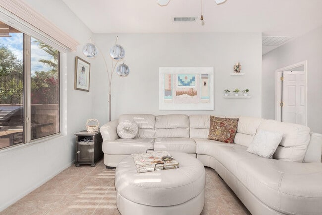 Photo - 16215 W Desert Winds Dr