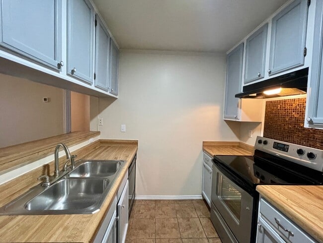 Photo - 4803 Hamilton Wolfe Rd