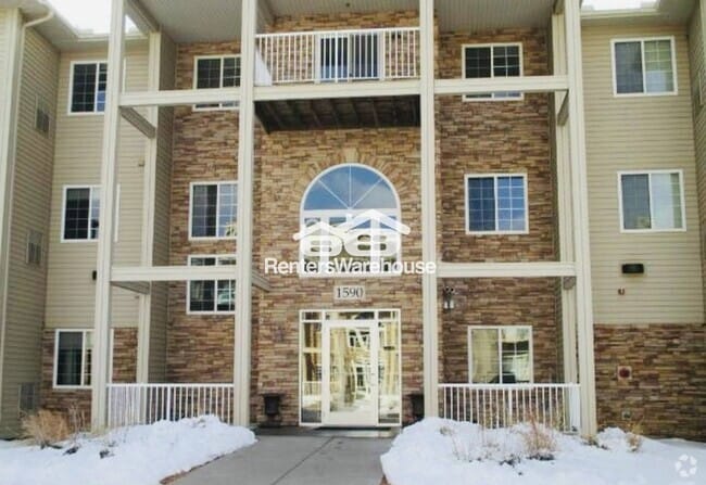 Building Photo - 1590 Parkwood Dr Rental