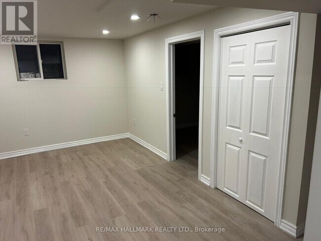 Photo - 52 Nisbet Dr