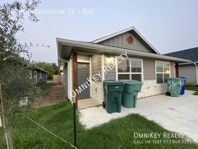 Building Photo - 804 N Broughton St Unit 802