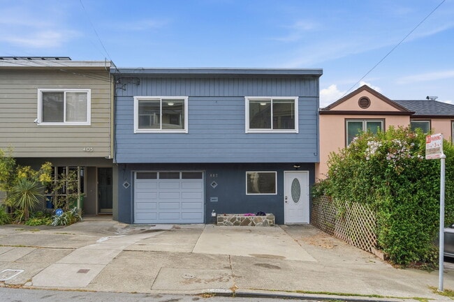 Photo - 407 Joost Ave