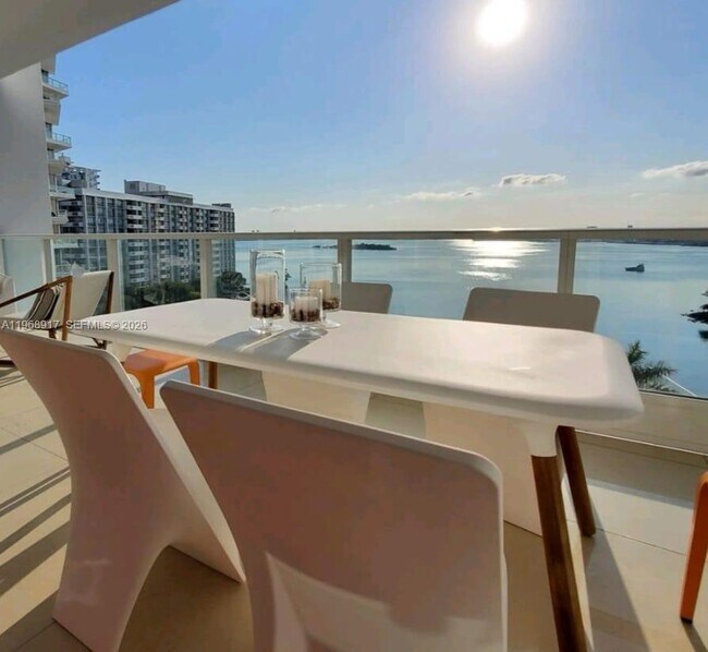 Photo - 2020 N Bayshore Dr Unidad 908