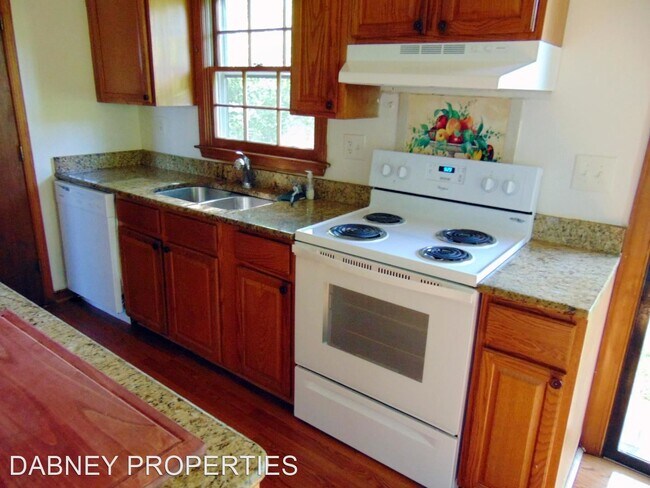 Photo - 4 br, 2 bath House - 4903 Goddin Circle