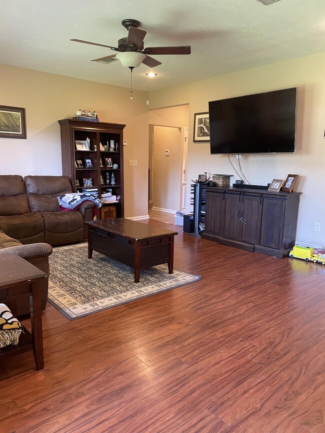 Photo - 6863 Par Rd 7137