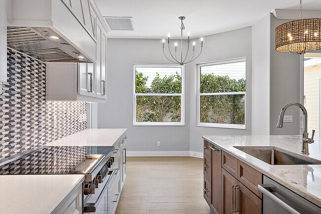 Photo - 248 Honeysuckle Dr