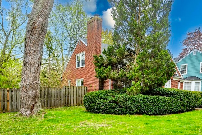 Photo - 1616 Morton Ave