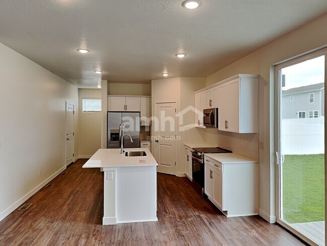 Photo - 3402 N Annabell St