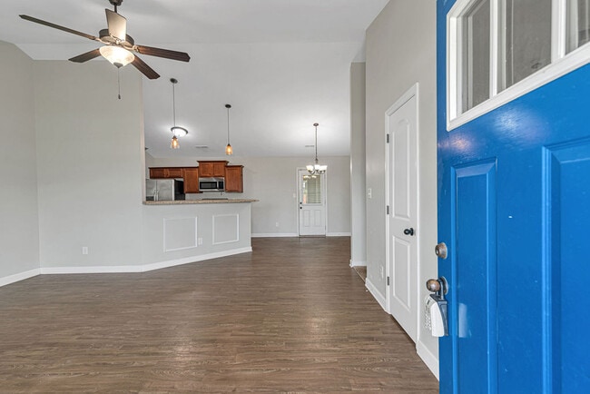 Photo - 258 Breakwater Dr