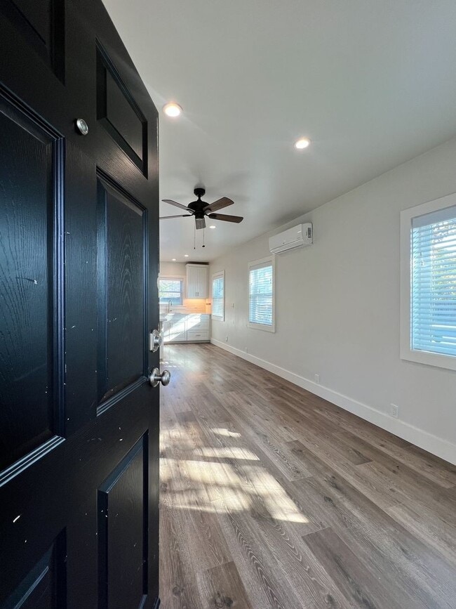 Photo - Yajome, 2100-2118* Unit 2100