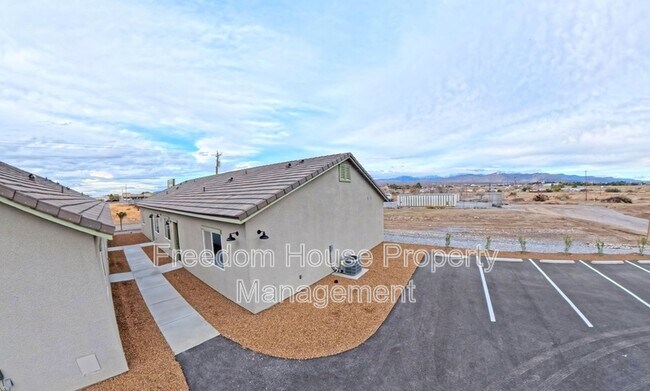1340 Arrowhead St