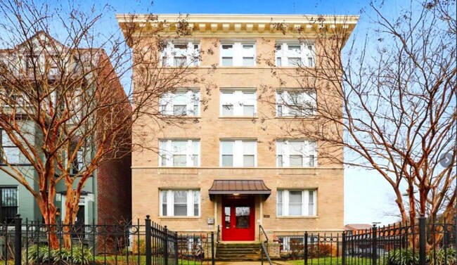 Building Photo - 1340 Fairmont St NW Unit 3