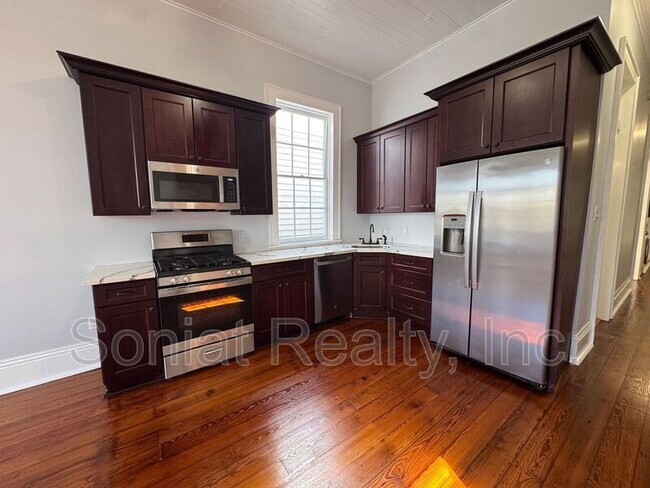 Photo - 3118 Urquhart St