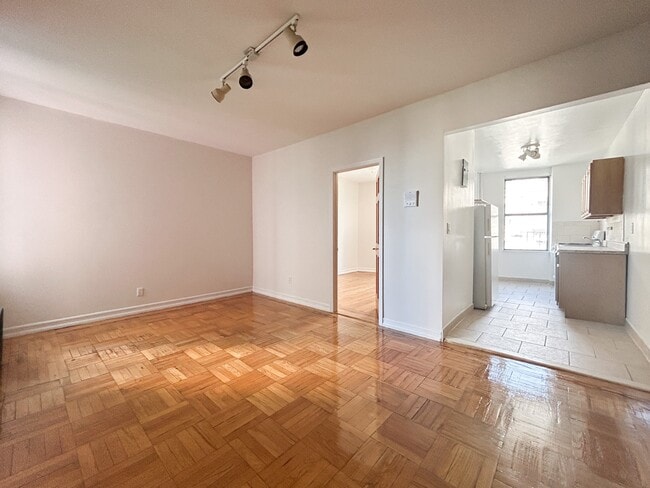 Building Photo - 86 Haven Ave Rental