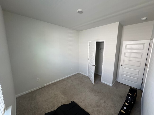 Building Photo - 501 Hideaway St Rental