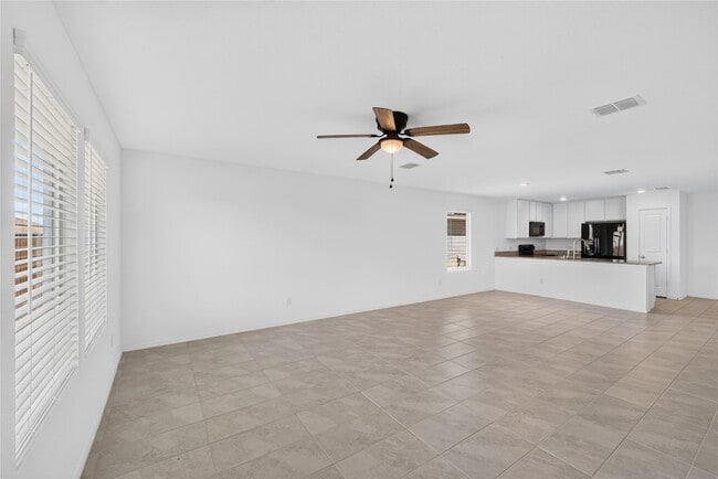 Photo - 320 Dewberry St