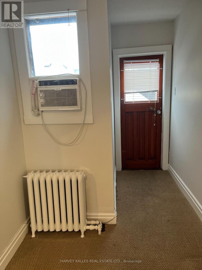 Photo - 440 Avenue Rd Unit 3rd Floor