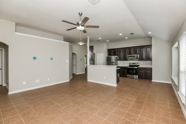 Photo - 272 Spring Hollow Dr