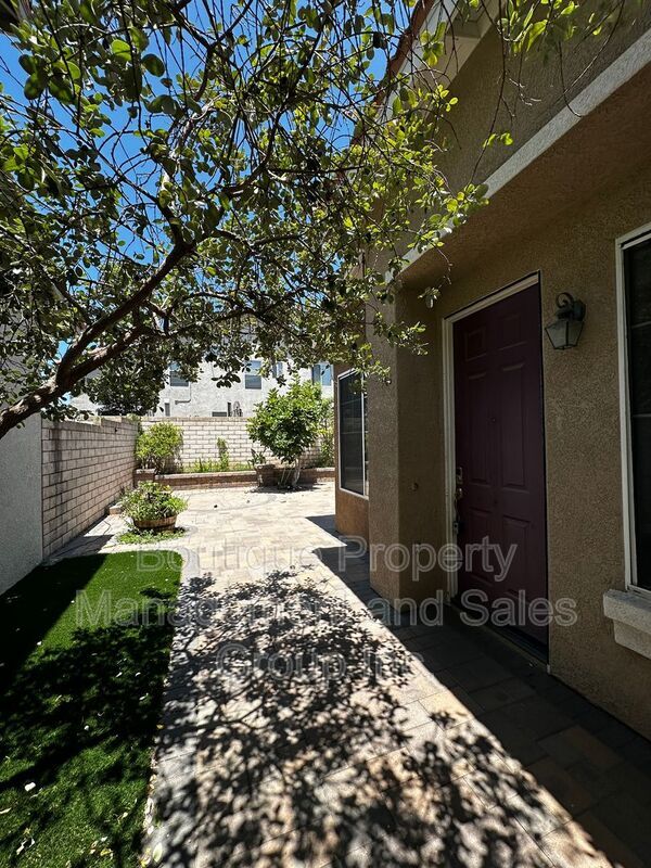 Photo - 1455 E Holcomb Pl